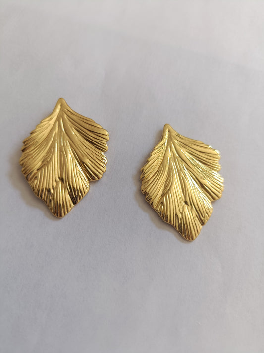 pendientes de hojas